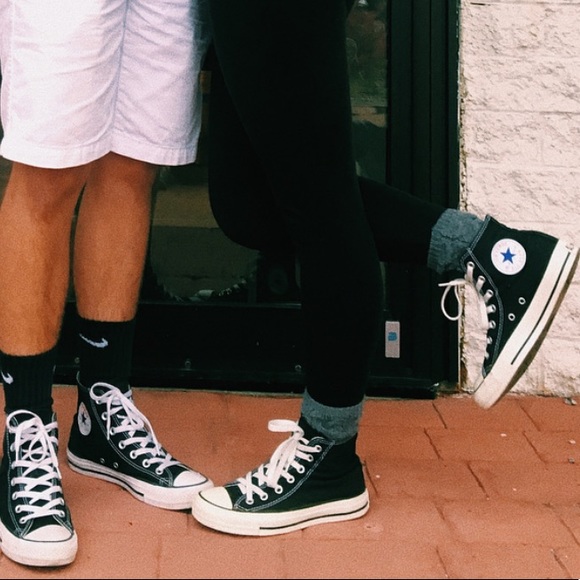 Converses - Picture 4 of 4